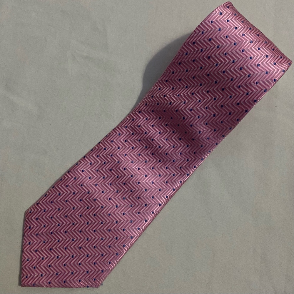 Elegant Pink Patterned Men's Tie